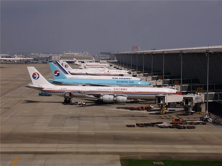 上海浦東機場(chǎng)報關(guān)公司 (2)_副本.png